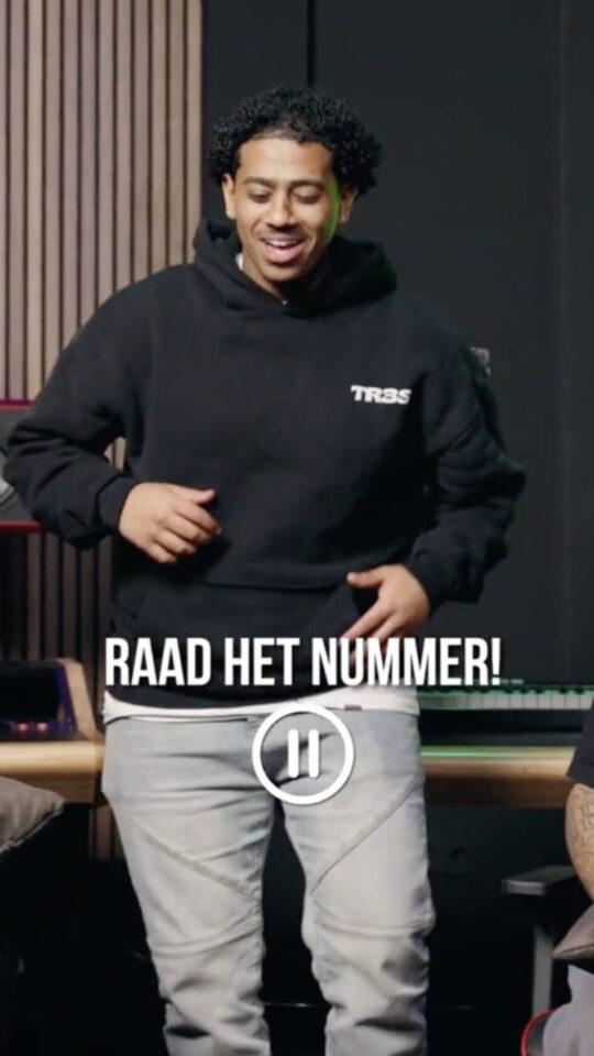 Kleine John x Universal
